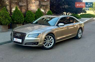 Седан Audi A8 2013 в Одесі