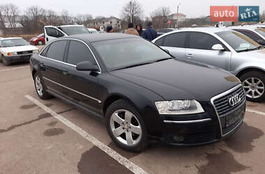 Седан Audi A8 2005 в Ходорове
