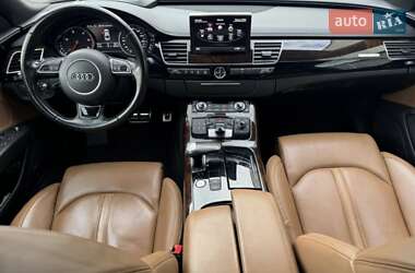 Седан Audi A8 2015 в Дніпрі