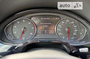 Седан Audi A8 2013 в 