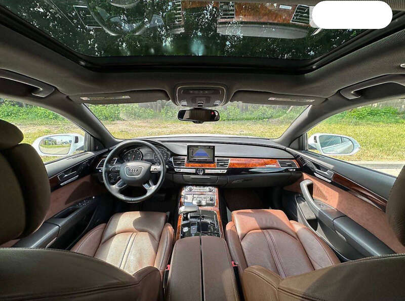 Седан Audi A8 2013 в Киеве