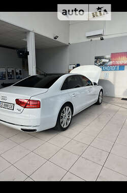 Седан Audi A8 2013 в 