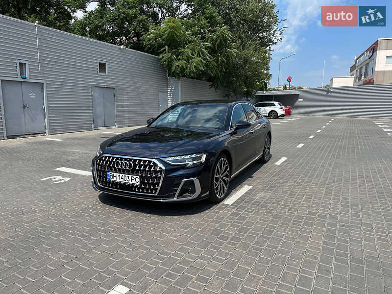 Седан Audi A8 2023 в Одессе