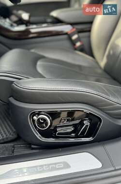 Седан Audi A8 2015 в 