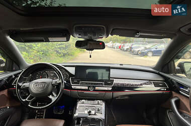 Седан Audi A8 2012 в Львове