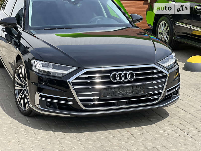Седан Audi A8 2018 в Ужгороді