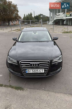 Седан Audi A8 2012 в Полтаві