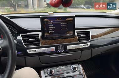 Седан Audi A8 2012 в 