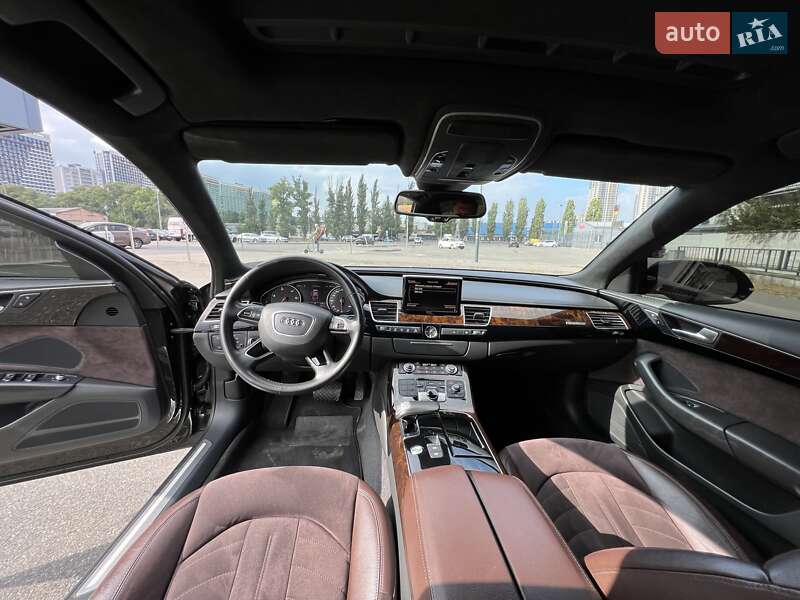 Седан Audi A8 2017 в Киеве