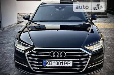 Седан Audi A8 2021 в Виннице