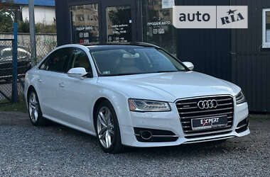 Седан Audi A8 2015 в Львове