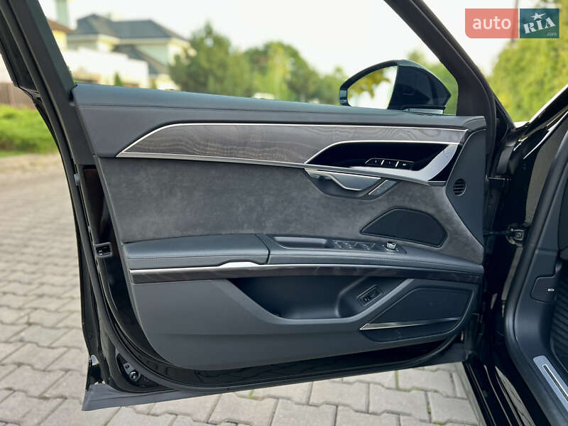 Седан Audi A8 2020 в Одессе