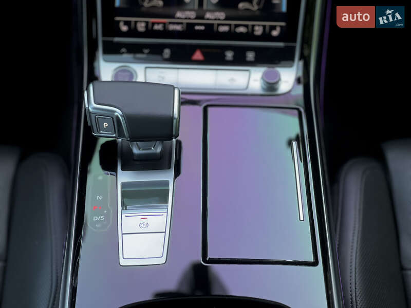 Седан Audi A8 2020 в Одессе