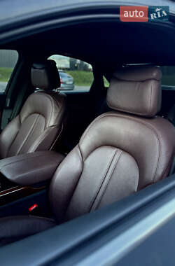 Седан Audi A8 2013 в 