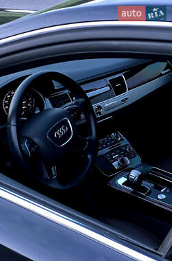 Седан Audi A8 2013 в 