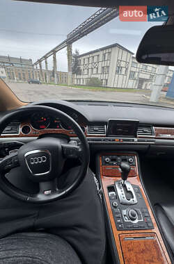 Седан Audi A8 2006 в Киеве