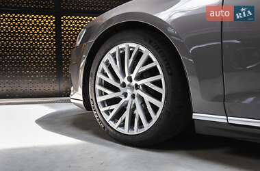 Седан Audi A8 2018 в 