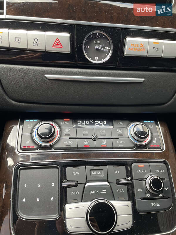 Седан Audi A8 2016 в Черкасах