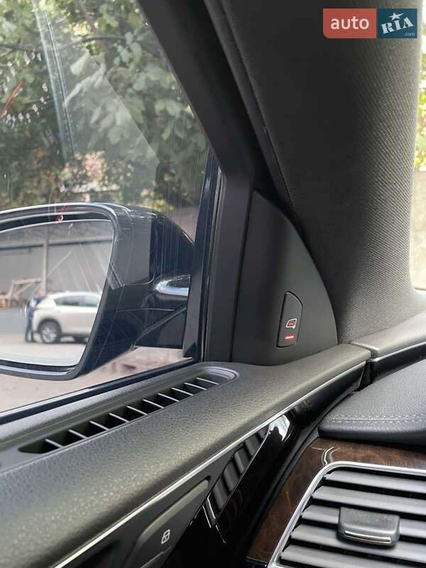 Седан Audi A8 2016 в Черкасах
