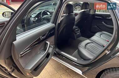 Седан Audi A8 2017 в 