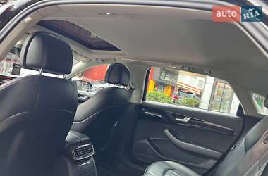 Седан Audi A8 2017 в 