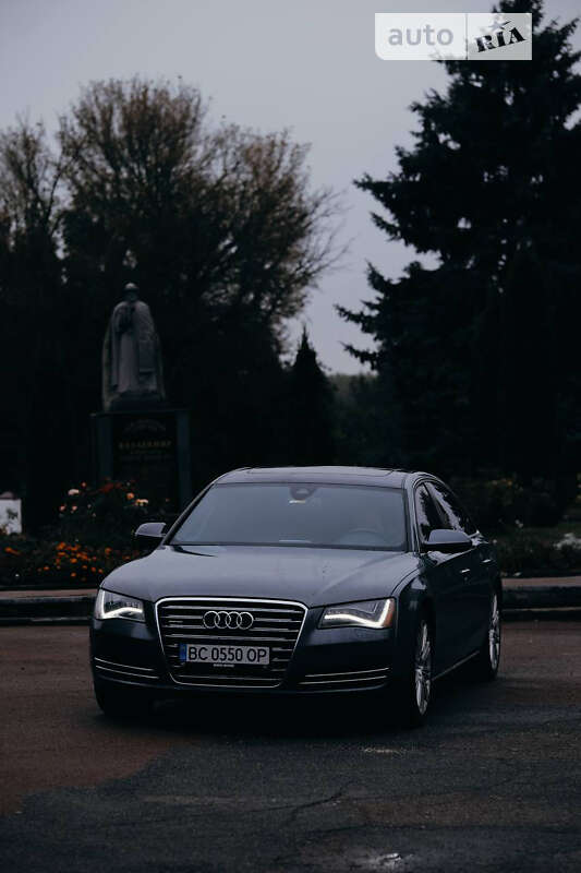 Седан Audi A8 2014 в Киеве