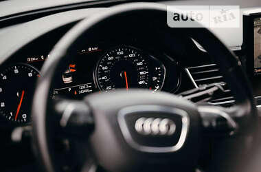 Седан Audi A8 2014 в 