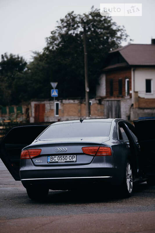 Седан Audi A8 2014 в Киеве