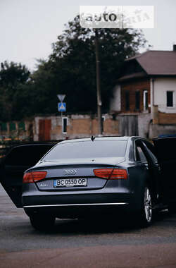 Седан Audi A8 2014 в 