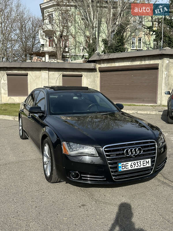 Седан Audi A8 2013 в Миколаєві
