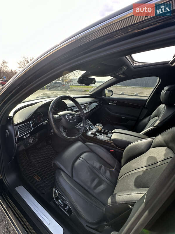 Седан Audi A8 2013 в Миколаєві