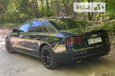 Седан Audi A8 2013 в Львове