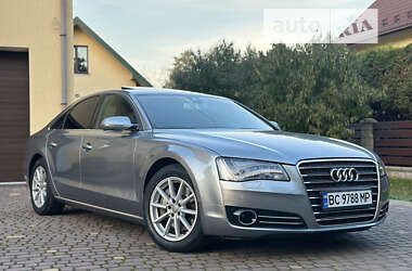 Седан Audi A8 2012 в Жовкве