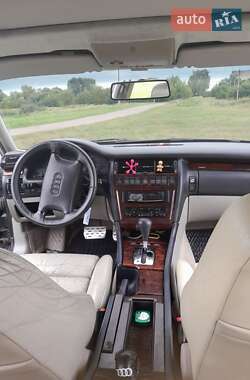 Седан Audi A8 1994 в 