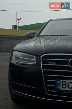 Седан Audi A8 2014 в Львове