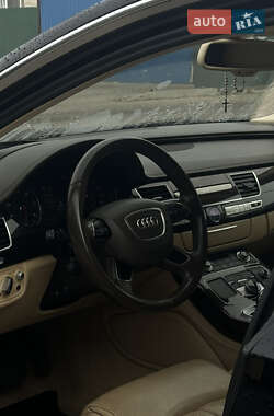Седан Audi A8 2014 в Львове