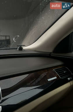 Седан Audi A8 2014 в Львове