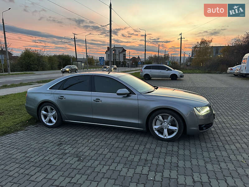 Седан Audi A8 2011 в 