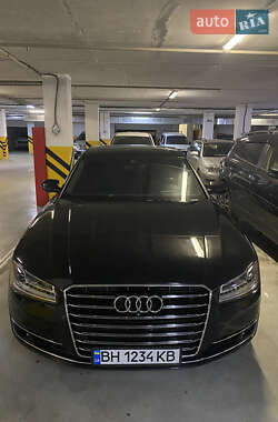 Седан Audi A8 2014 в Виннице