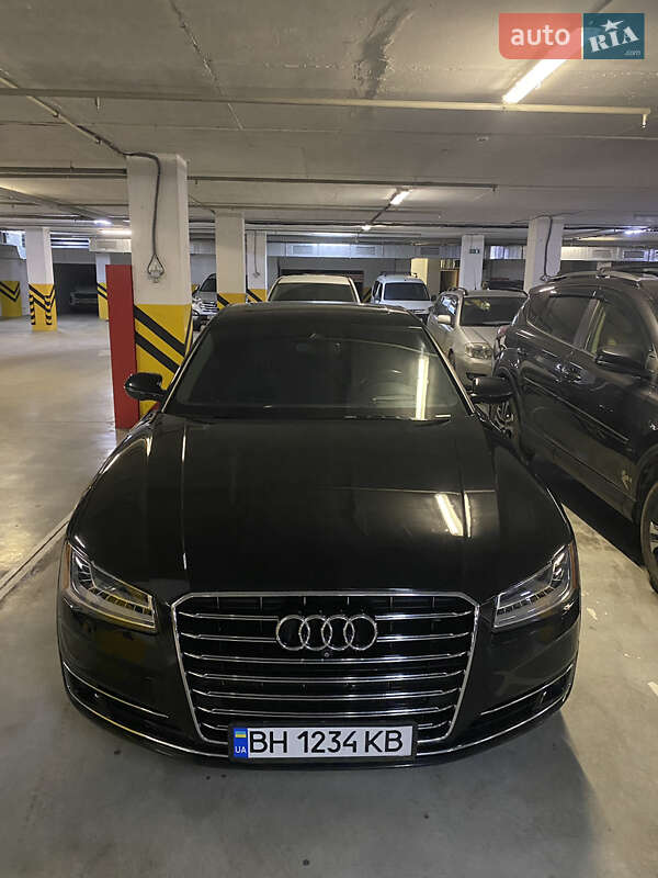Седан Audi A8 2014 в Виннице