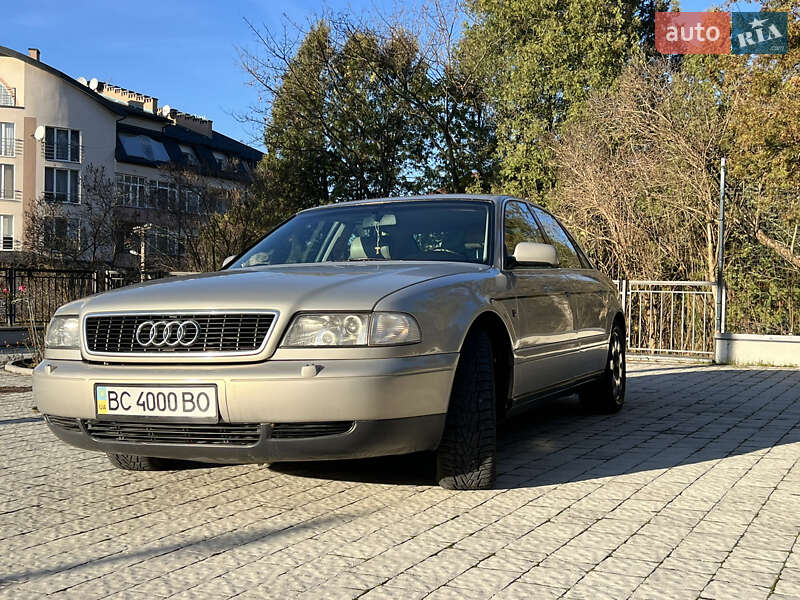 Седан Audi A8 1998 в Львове