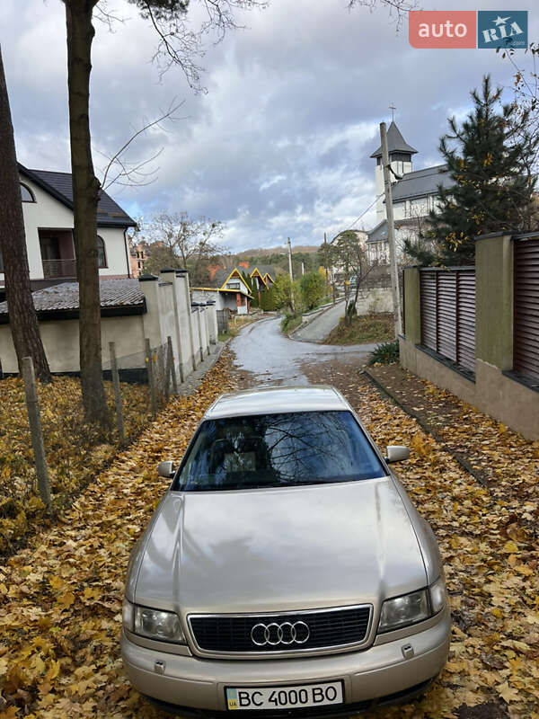 Седан Audi A8 1998 в Львове