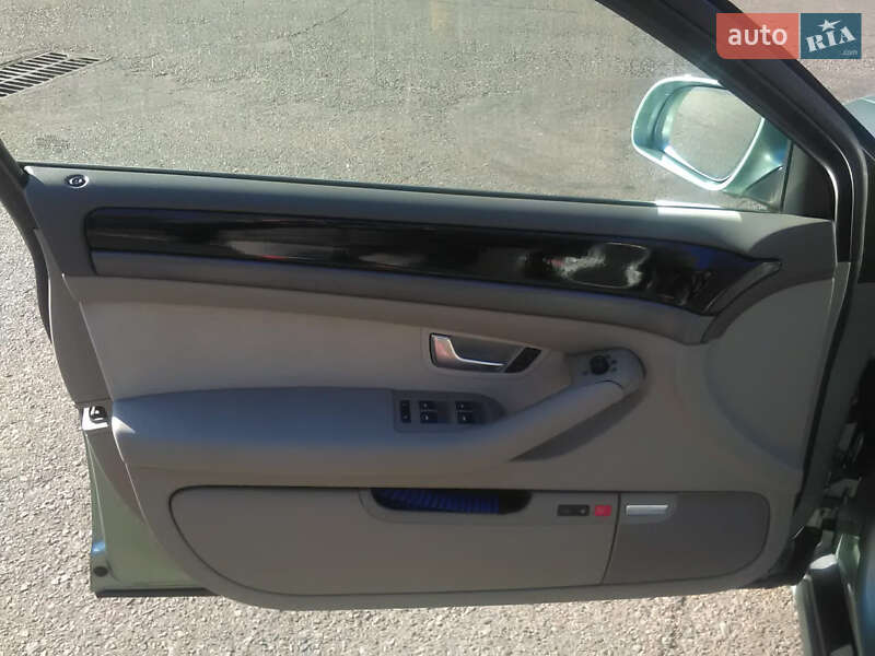 Седан Audi A8 2006 в Одессе