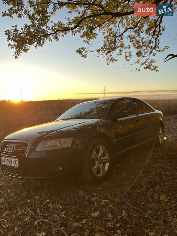 Седан Audi A8 2006 в Харькове