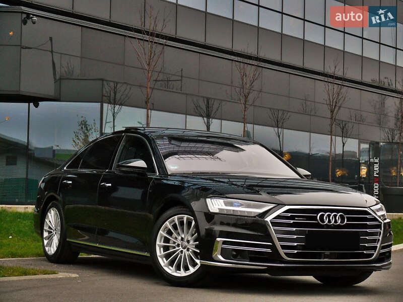 Седан Audi A8 2022 в 