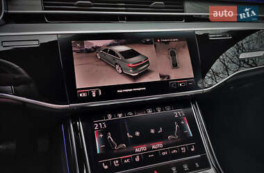 Седан Audi A8 2022 в 