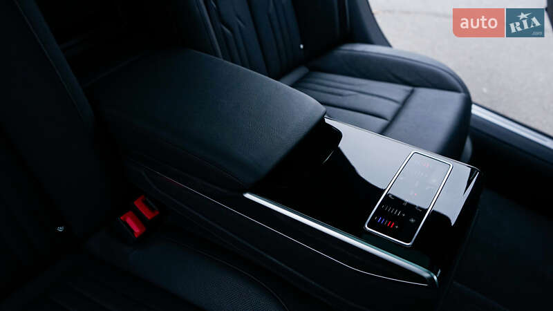 Седан Audi A8 2019 в Киеве