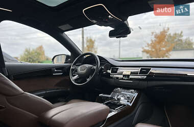 Седан Audi A8 2017 в 