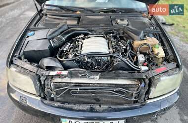 Седан Audi A8 2000 в 