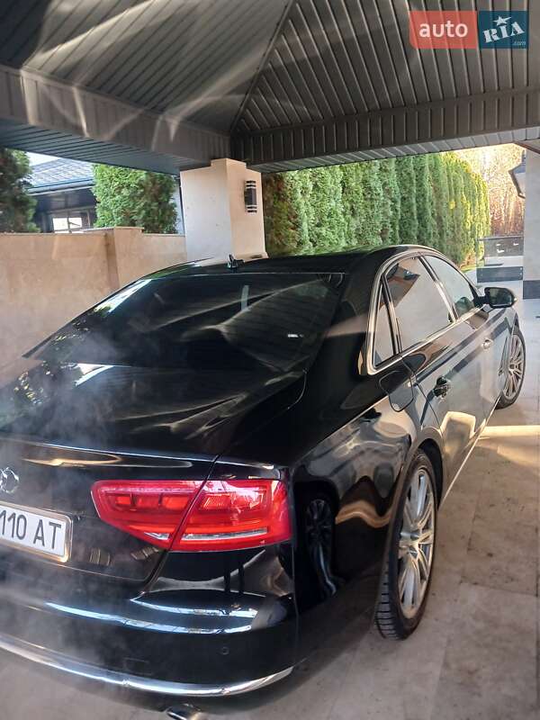 Седан Audi A8 2013 в Киеве